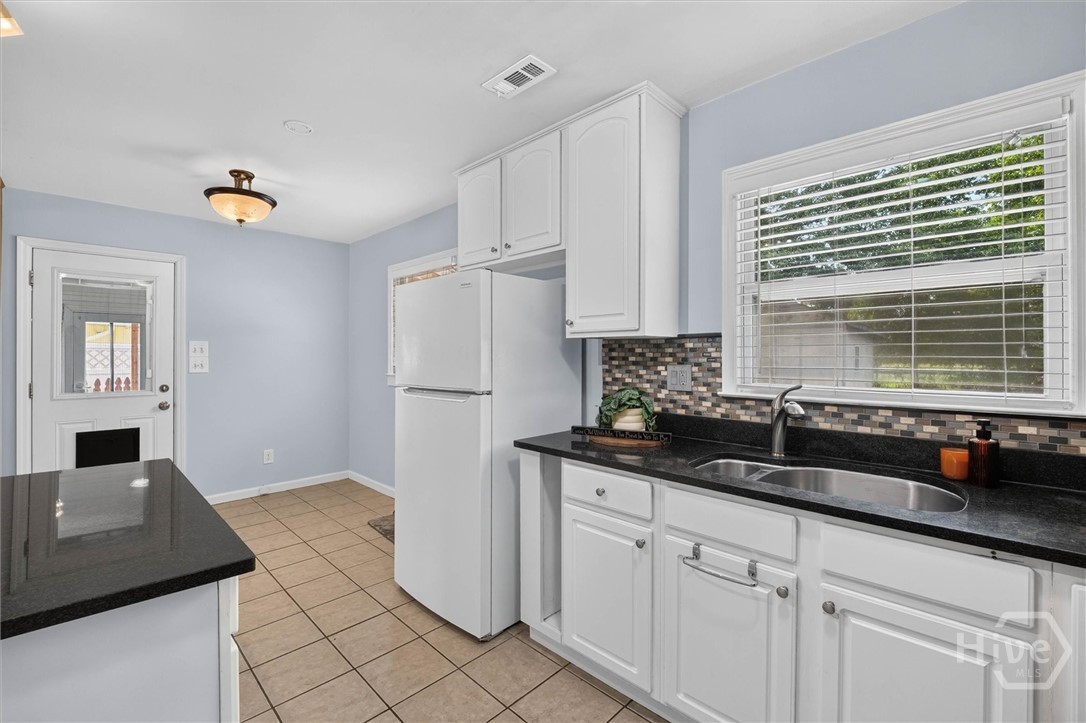 113 Gordon Street Property Photo 8
