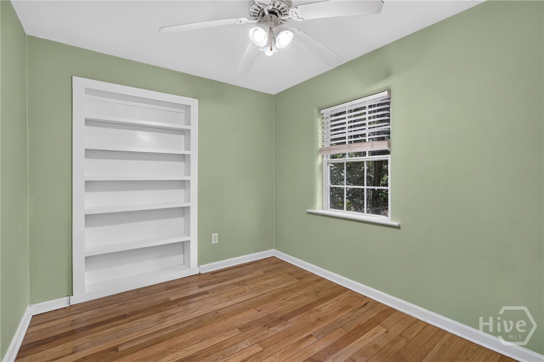 715 E 60th Street Property Photo 20
