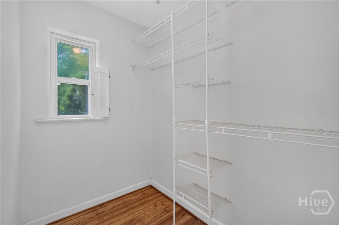 715 E 60th Street Property Photo 21