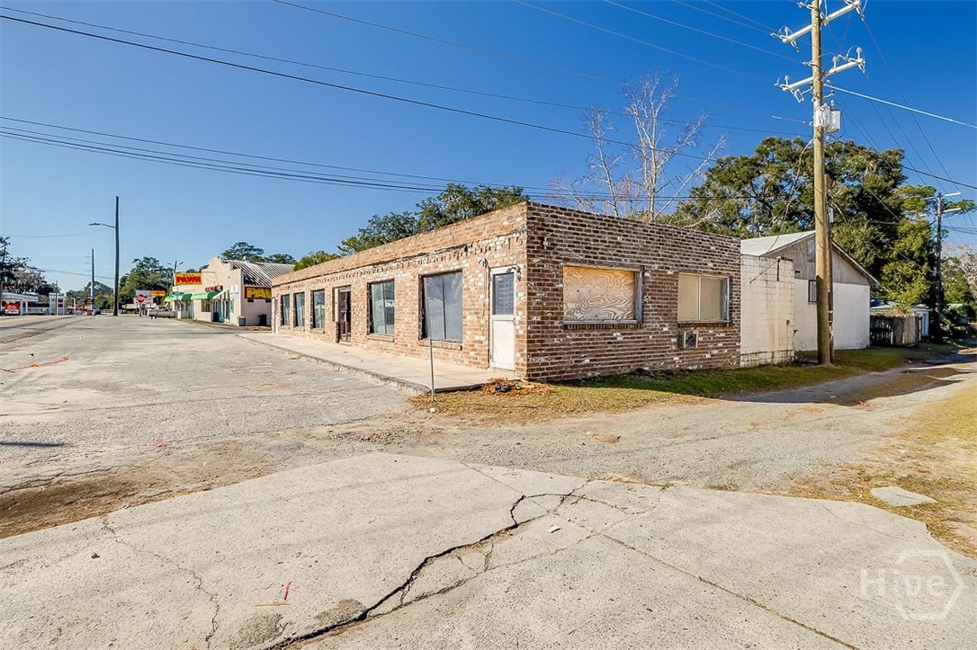 3104 Skidaway Road Property Photo 3