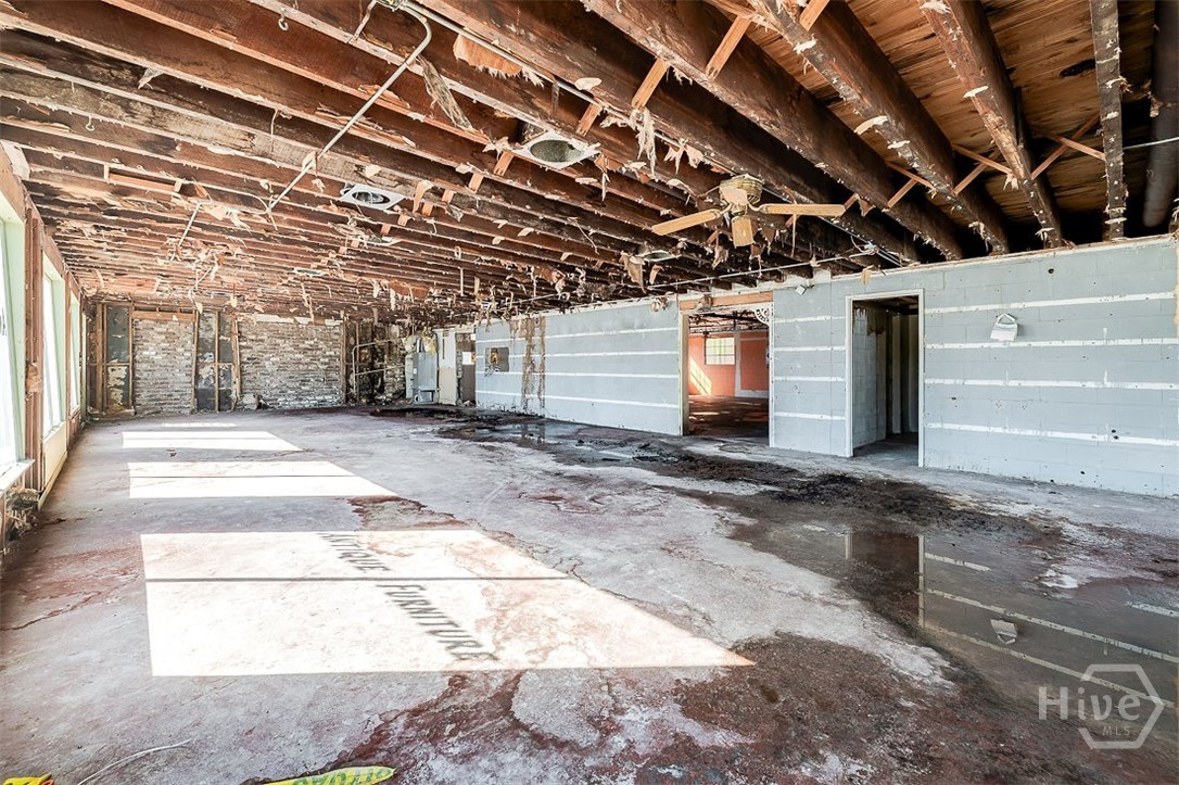 3104 Skidaway Road Property Photo 5