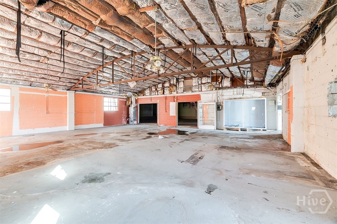 3104 Skidaway Road Property Photo 9