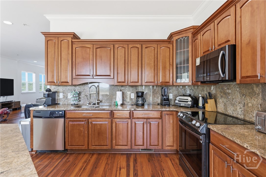 605 6th Street A Property Photo 11