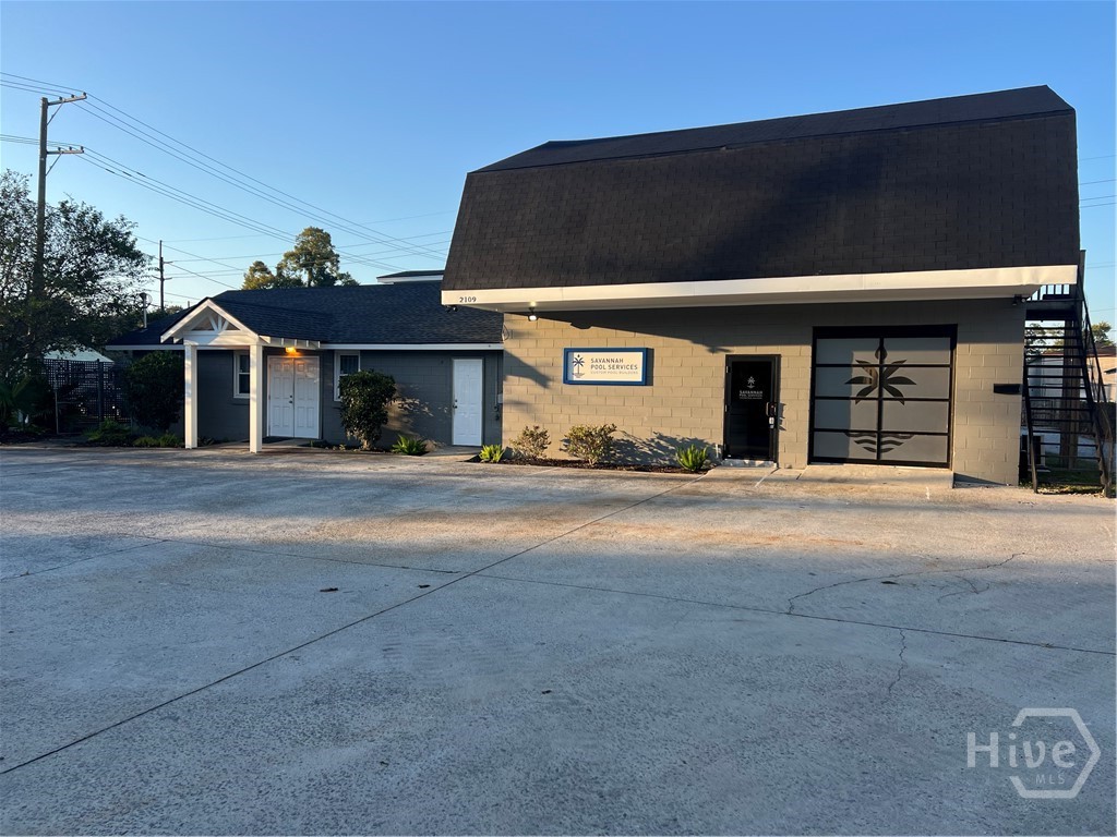 2109 Colorado Avenue Property Photo 1