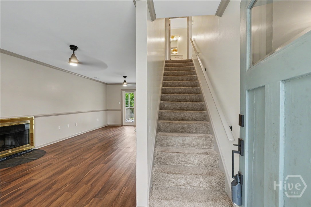 23 E Deerwood Road Property Photo 5