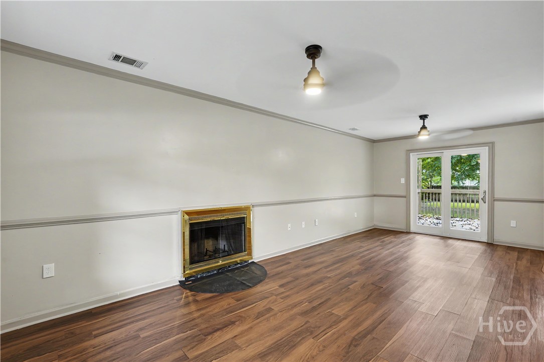 23 E Deerwood Road Property Photo 6
