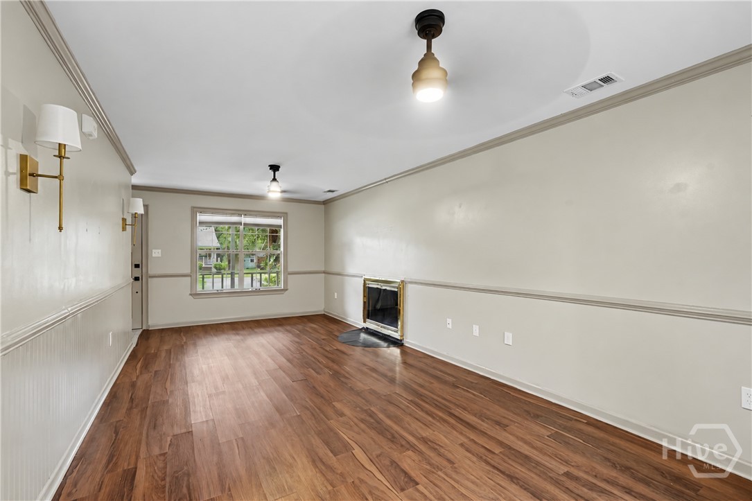 23 E Deerwood Road Property Photo 8