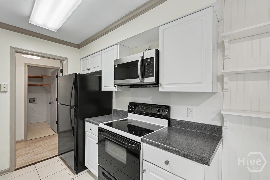 23 E Deerwood Road Property Photo 12