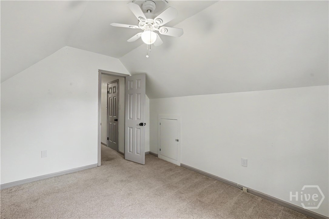23 E Deerwood Road Property Photo 28