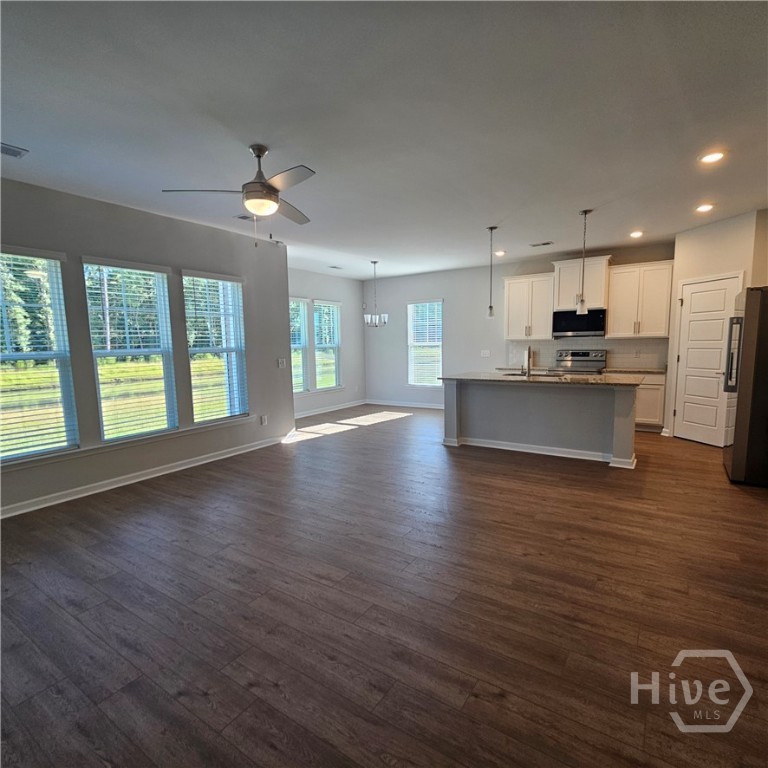 128 Snowbell Court Property Photo 2