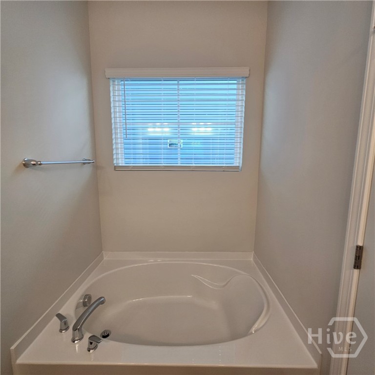 128 Snowbell Court Property Photo 7