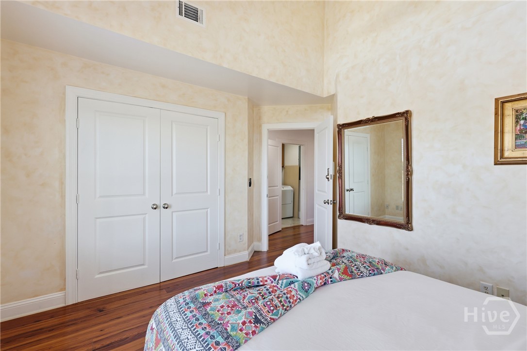 605 6th Street B Property Photo 22