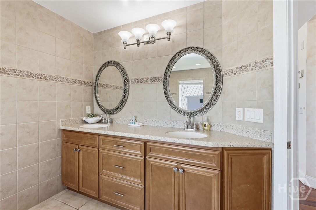 605 6th Street B Property Photo 35