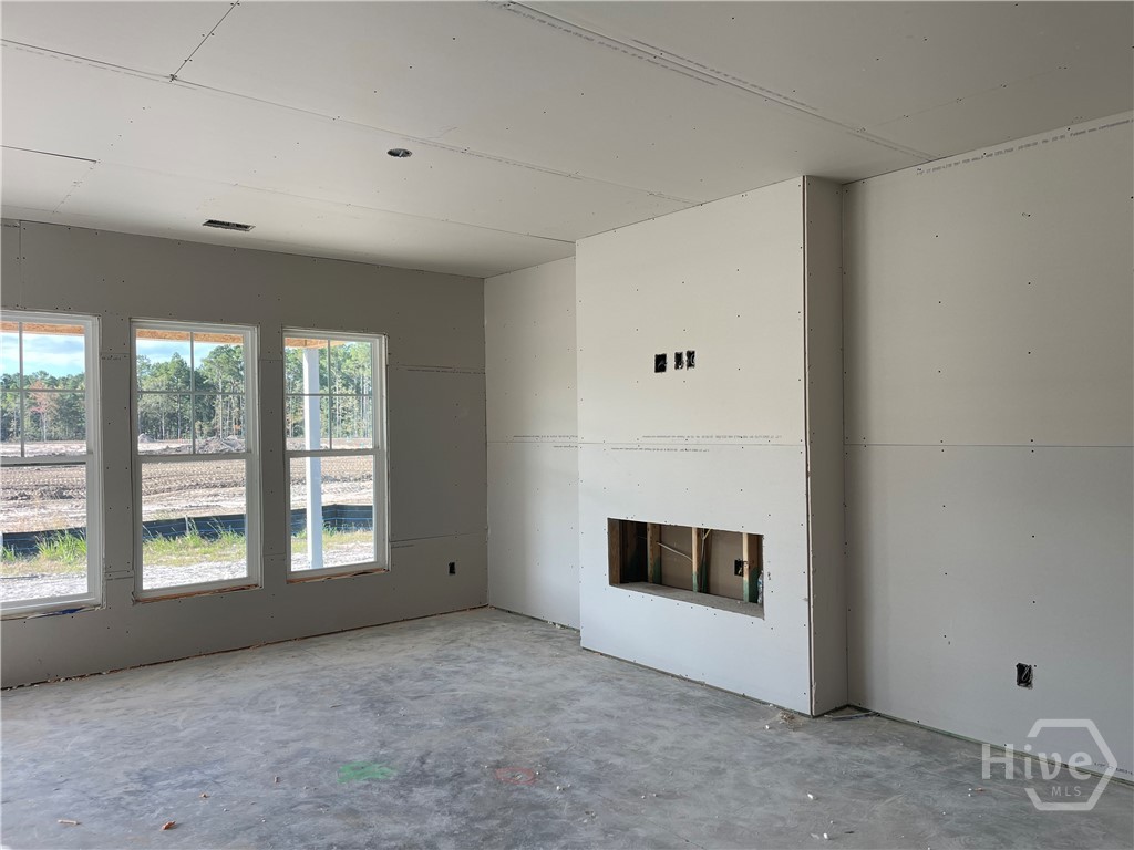171 Como Drive Property Photo 3