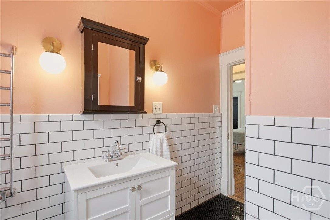 2142 Vermont Avenue Property Photo 13
