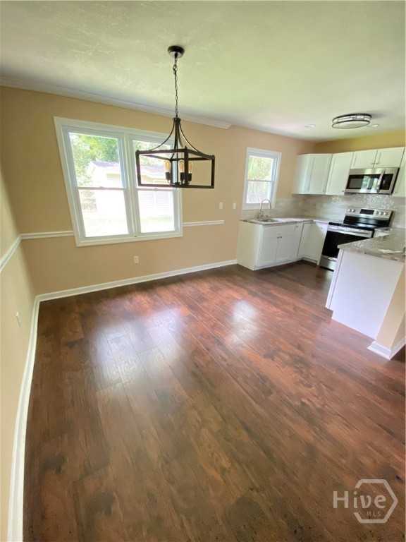 1302 E 70th Street Property Photo 4