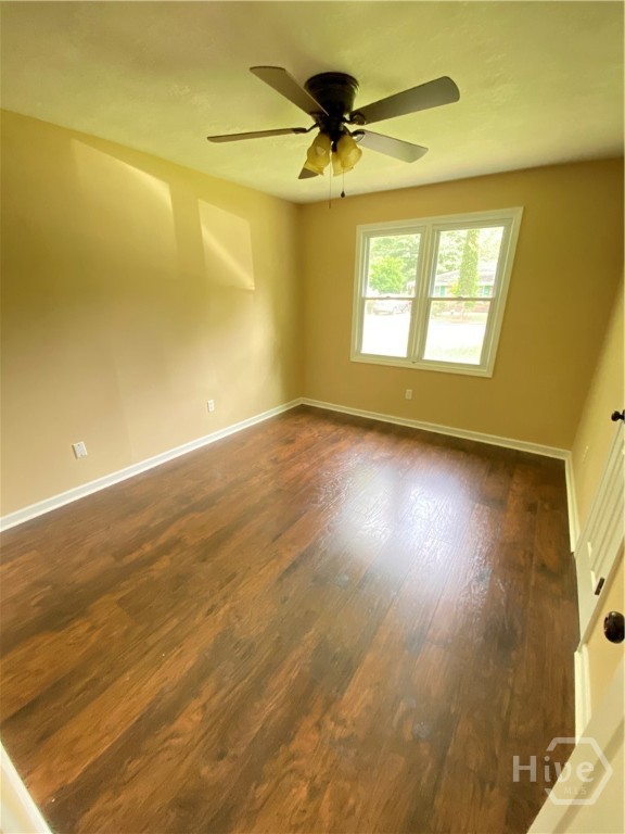1302 E 70th Street Property Photo 6