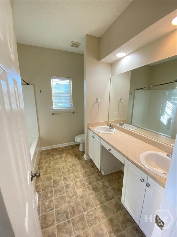 204 Foxbury Square Property Photo 13