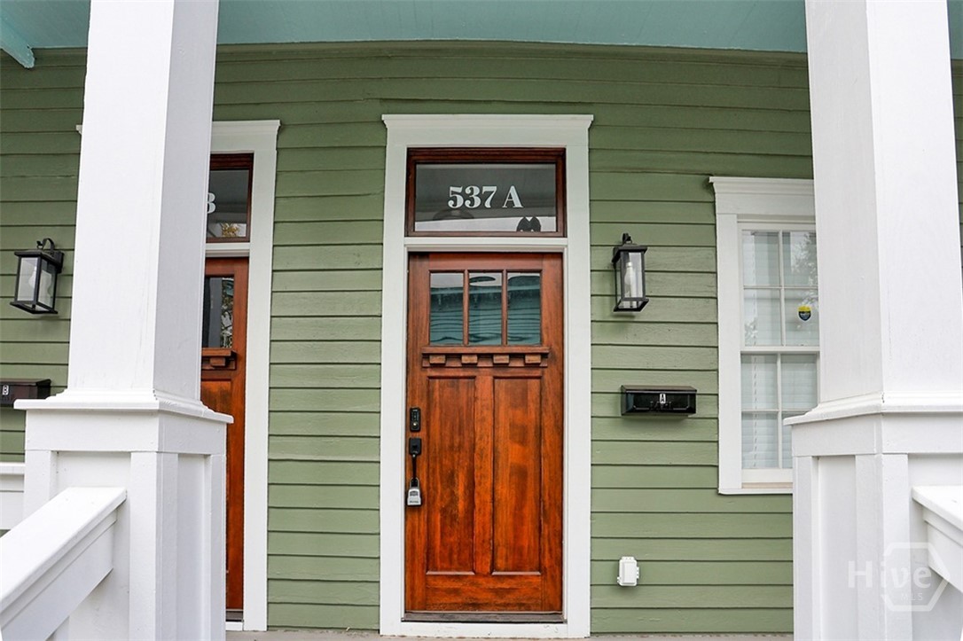 537 E Congress Street A & B Property Photo 4