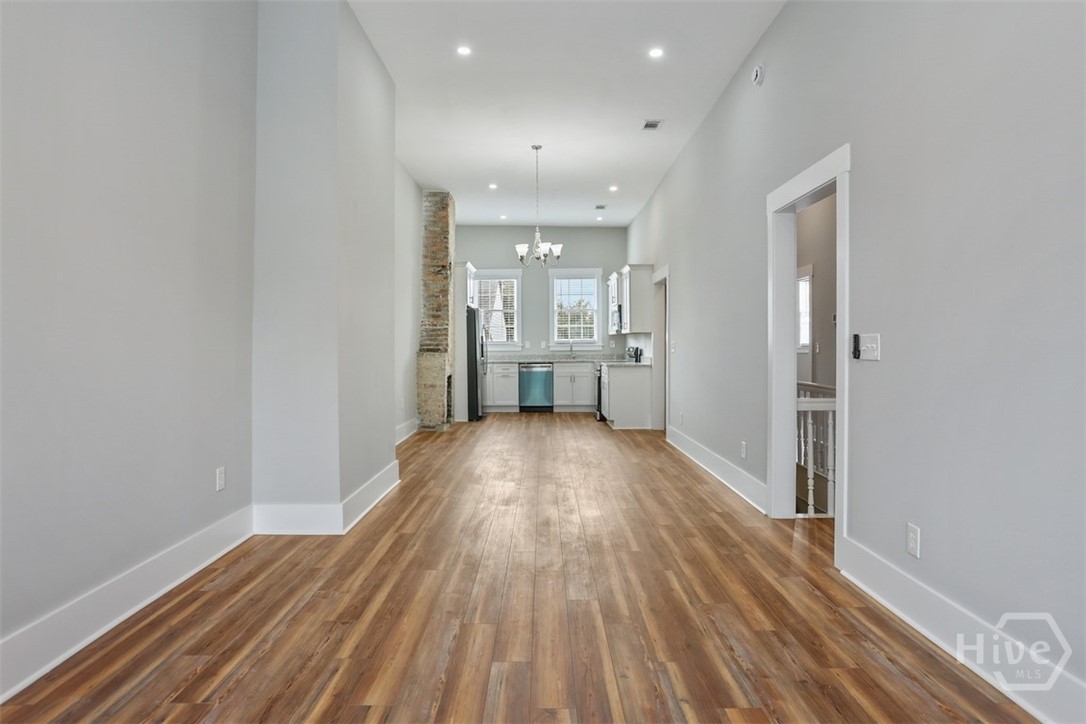 537 E Congress Street A & B Property Photo 6