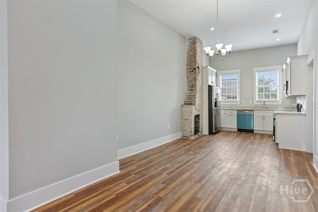 537 E Congress Street A & B Property Photo 7