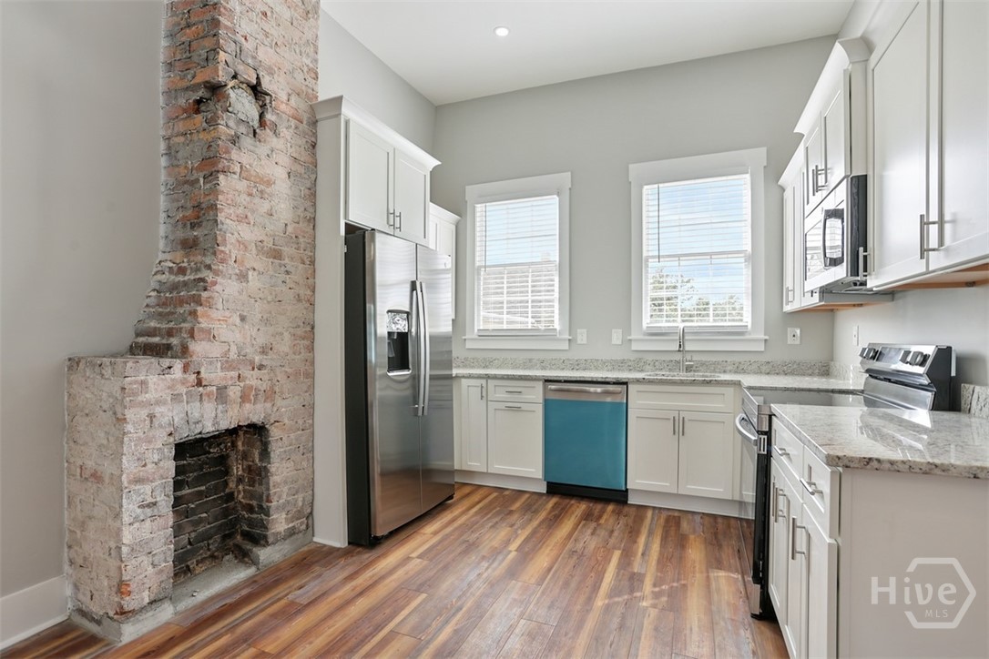 537 E Congress Street A & B Property Photo 9