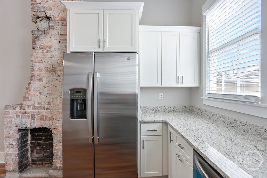 537 E Congress Street A & B Property Photo 13