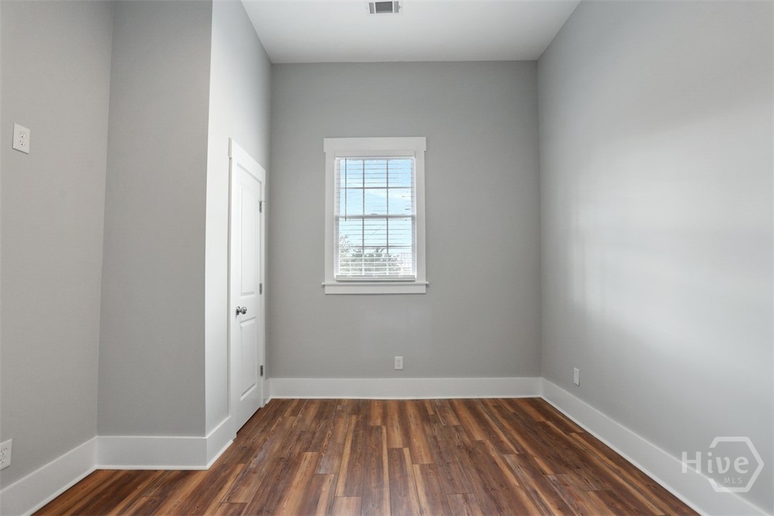537 E Congress Street A & B Property Photo 16
