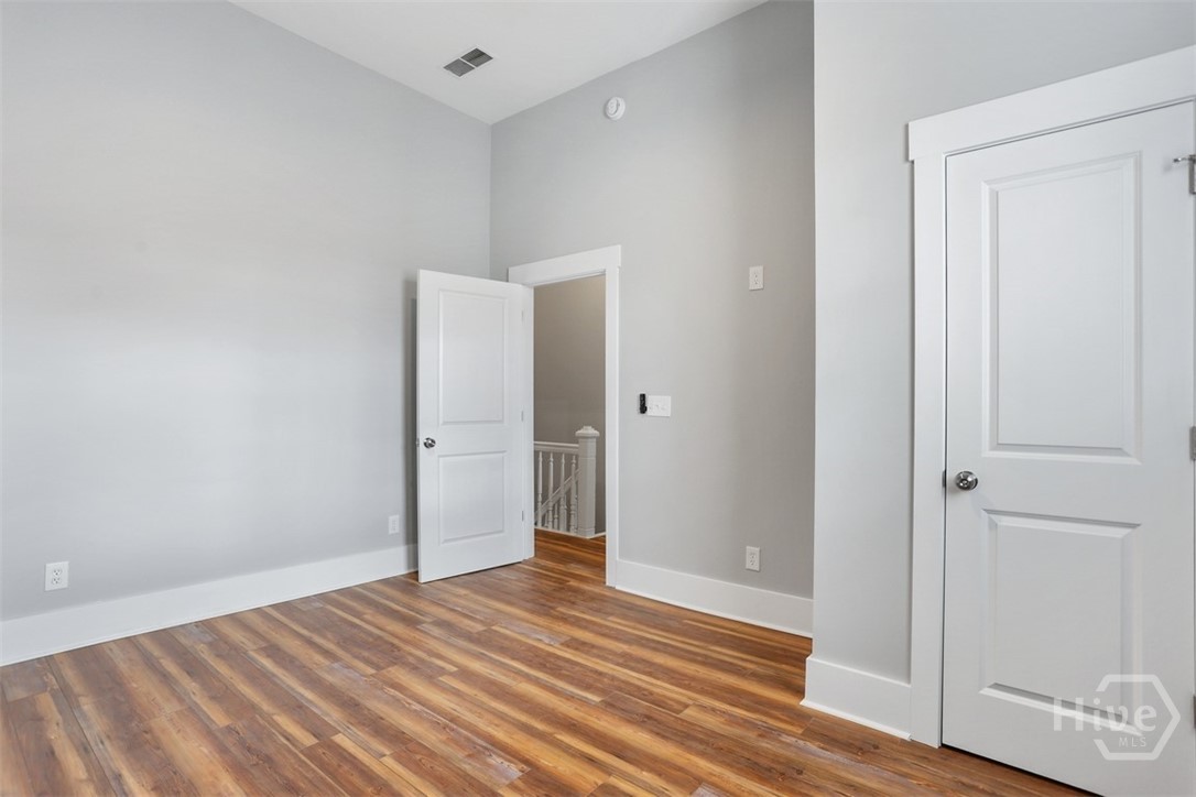537 E Congress Street A & B Property Photo 17