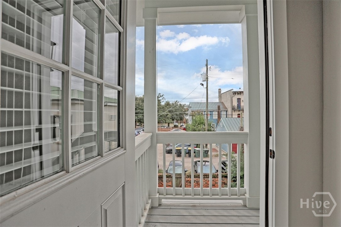 537 E Congress Street A & B Property Photo 21