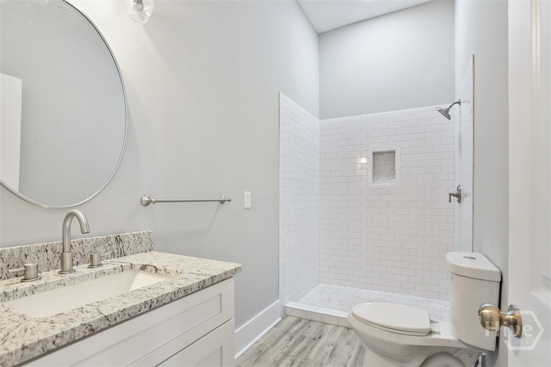 537 E Congress Street A & B Property Photo 23