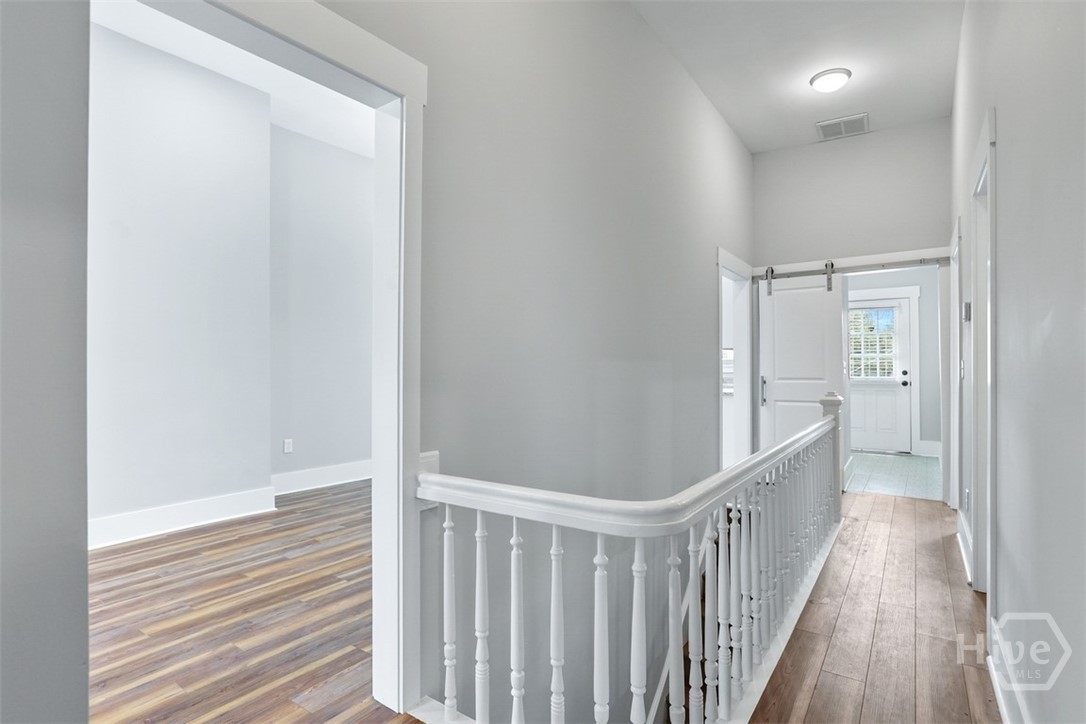 537 E Congress Street A & B Property Photo 25