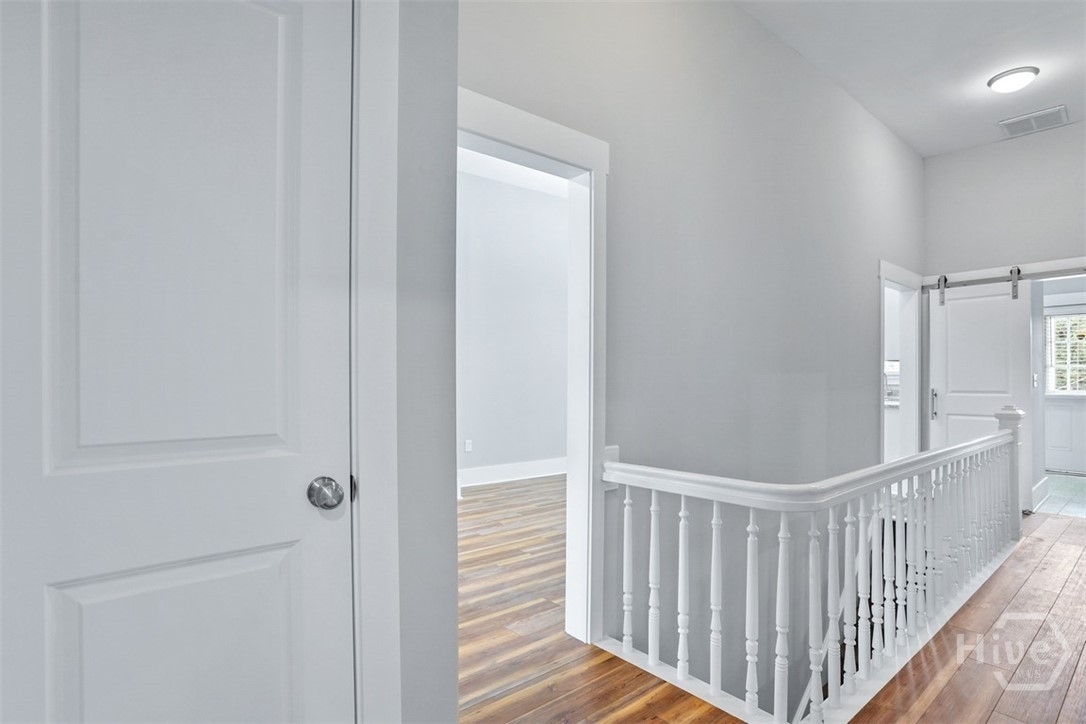 537 E Congress Street A & B Property Photo 26