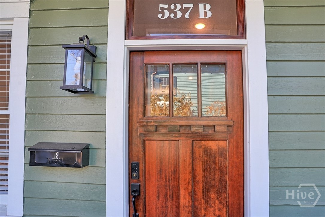 537 E Congress Street A & B Property Photo 32