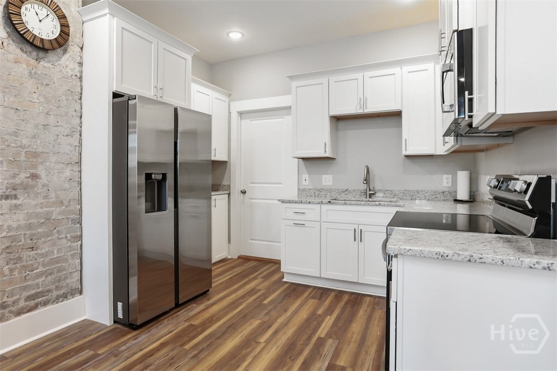 537 E Congress Street A & B Property Photo 37