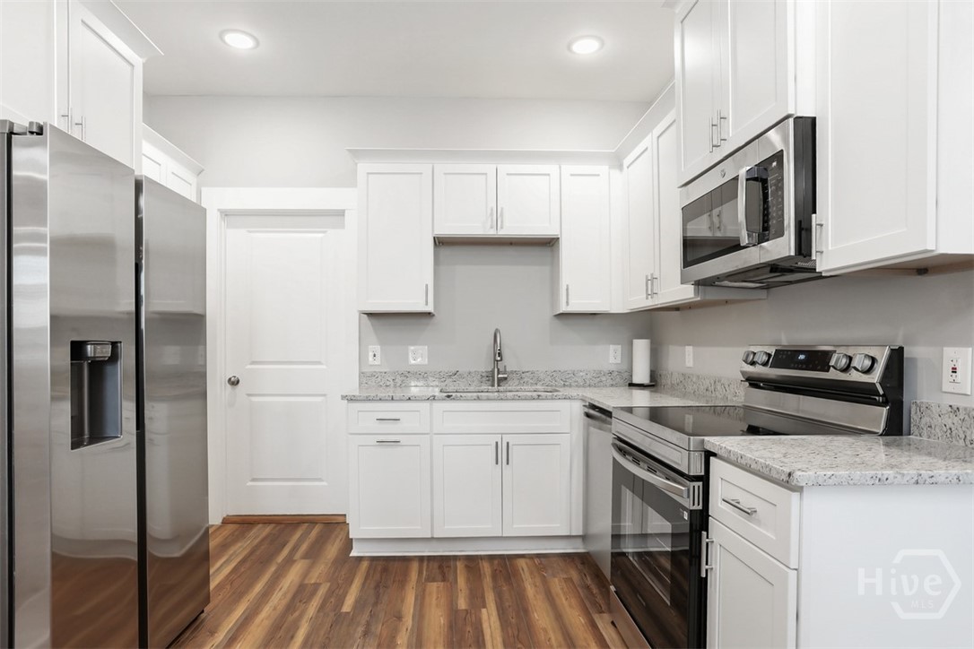 537 E Congress Street A & B Property Photo 38