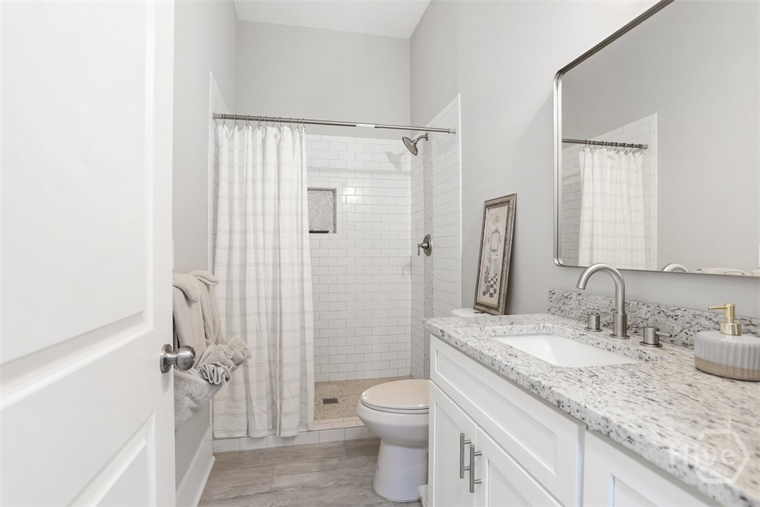 537 E Congress Street A & B Property Photo 45