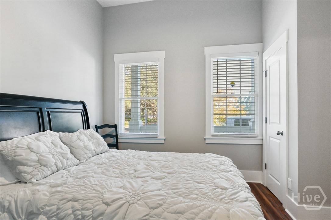 537 E Congress Street A & B Property Photo 48