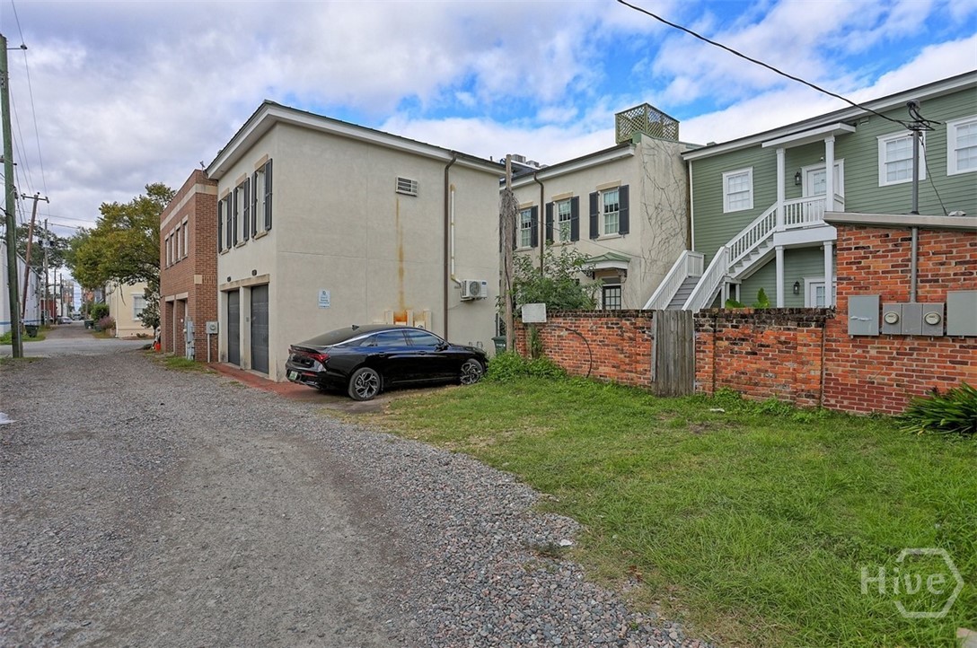537 E Congress Street A & B Property Photo 58