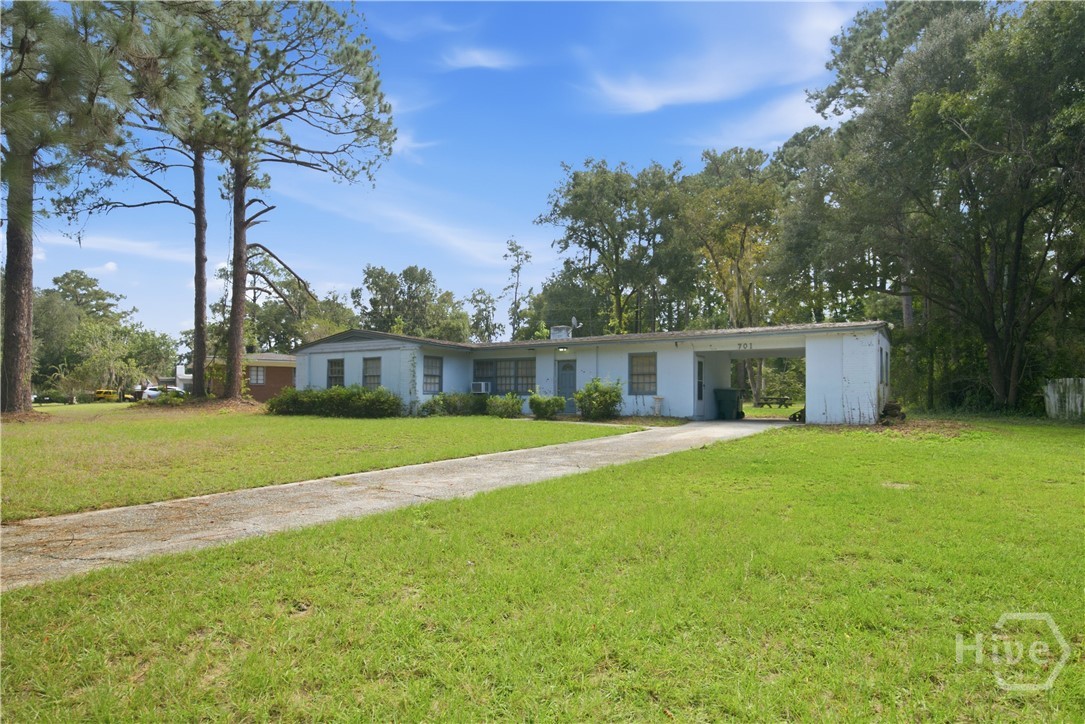 701 Highland Drive Property Photo 3