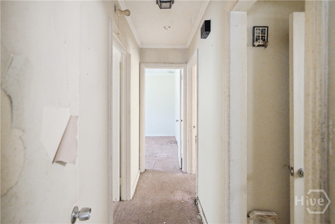 701 Highland Drive Property Photo 5