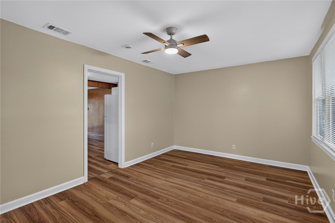 8601 Cresthill Avenue Property Photo 4