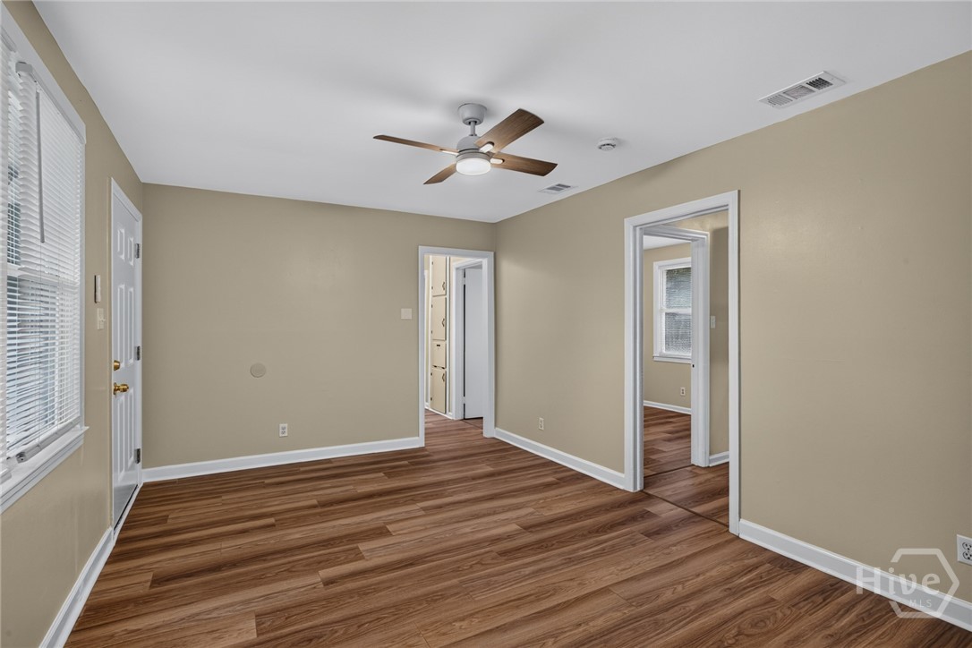 8601 Cresthill Avenue Property Photo 5