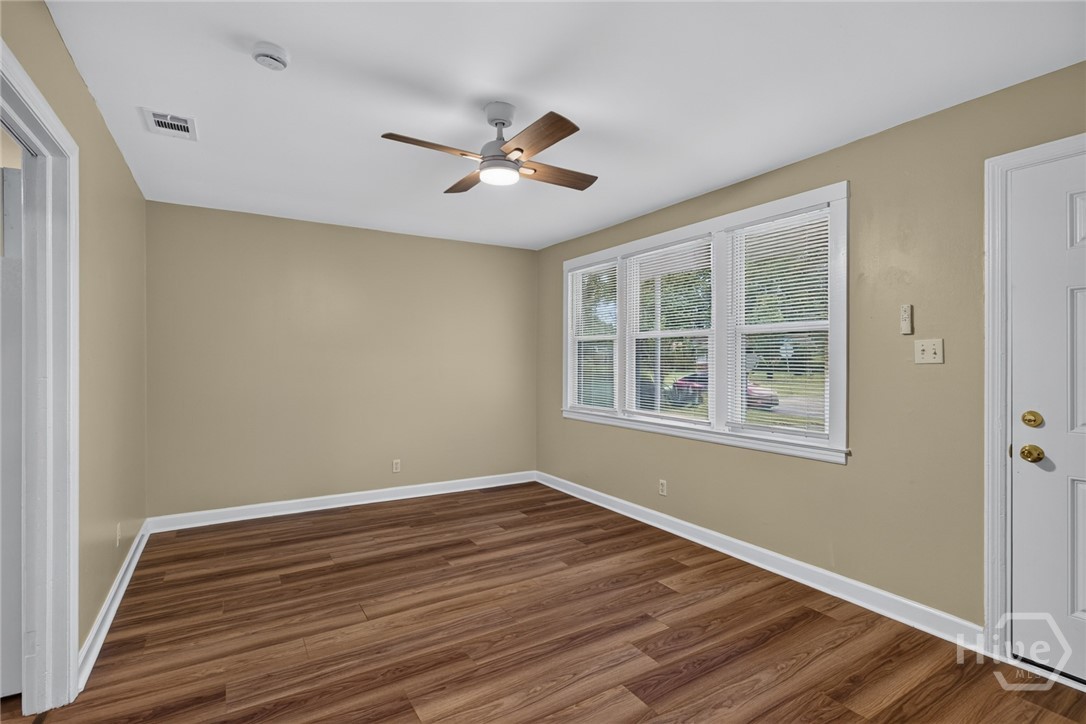 8601 Cresthill Avenue Property Photo 6