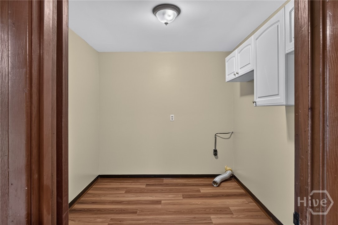 8601 Cresthill Avenue Property Photo 11