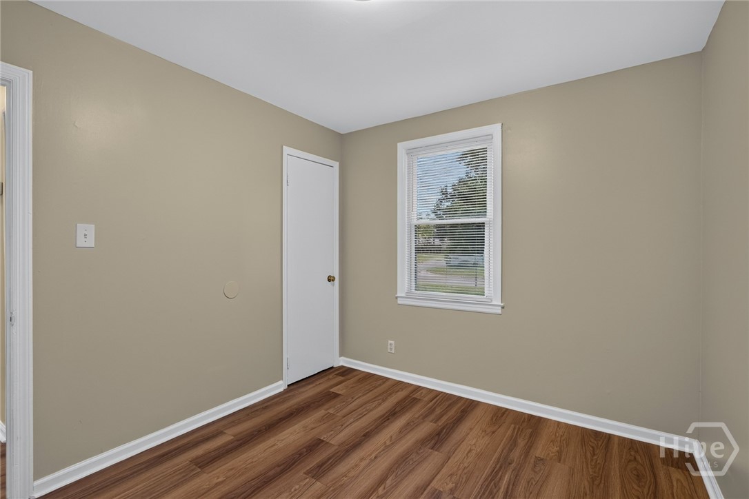 8601 Cresthill Avenue Property Photo 19