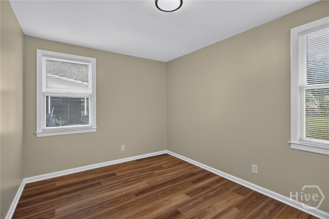 8601 Cresthill Avenue Property Photo 20