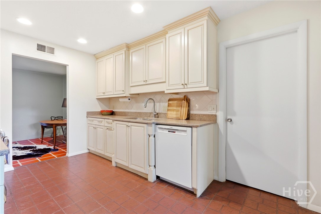 13104 Largo Drive Property Photo 19