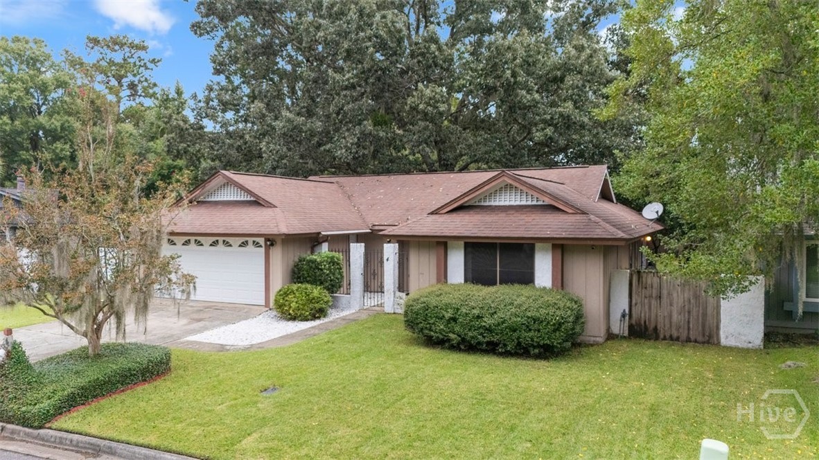 4 Saint Moritz Court Property Photo 1