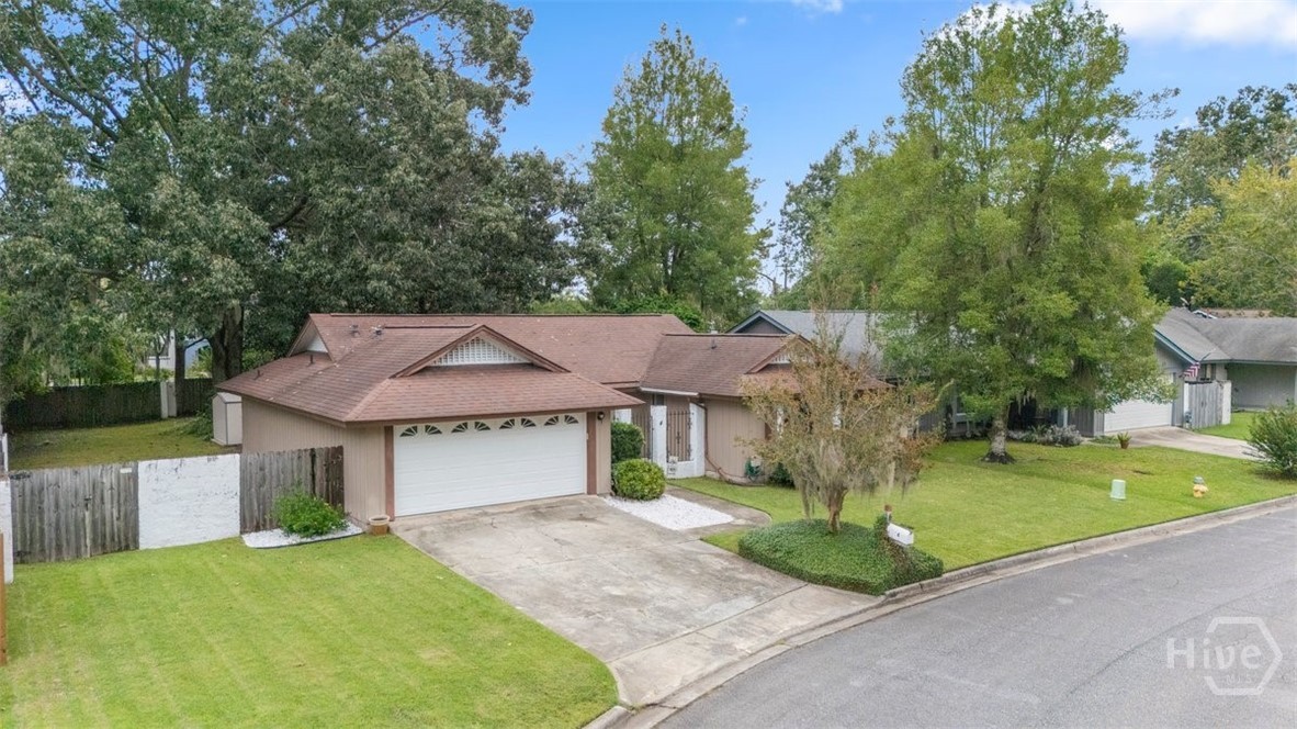 4 Saint Moritz Court Property Photo 2
